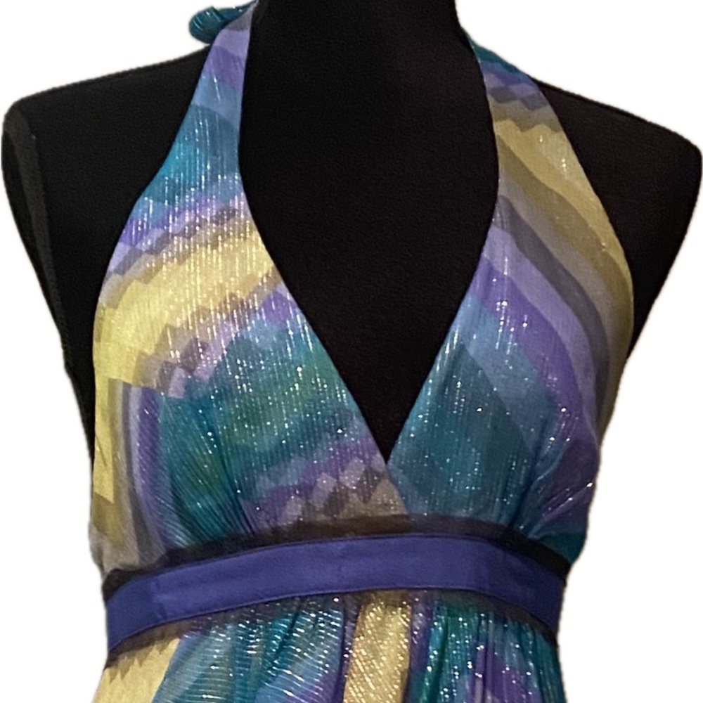 BCBG MaxAzria Printed Chiffon Halter Maxi Gown (8) - Picture 4 of 12